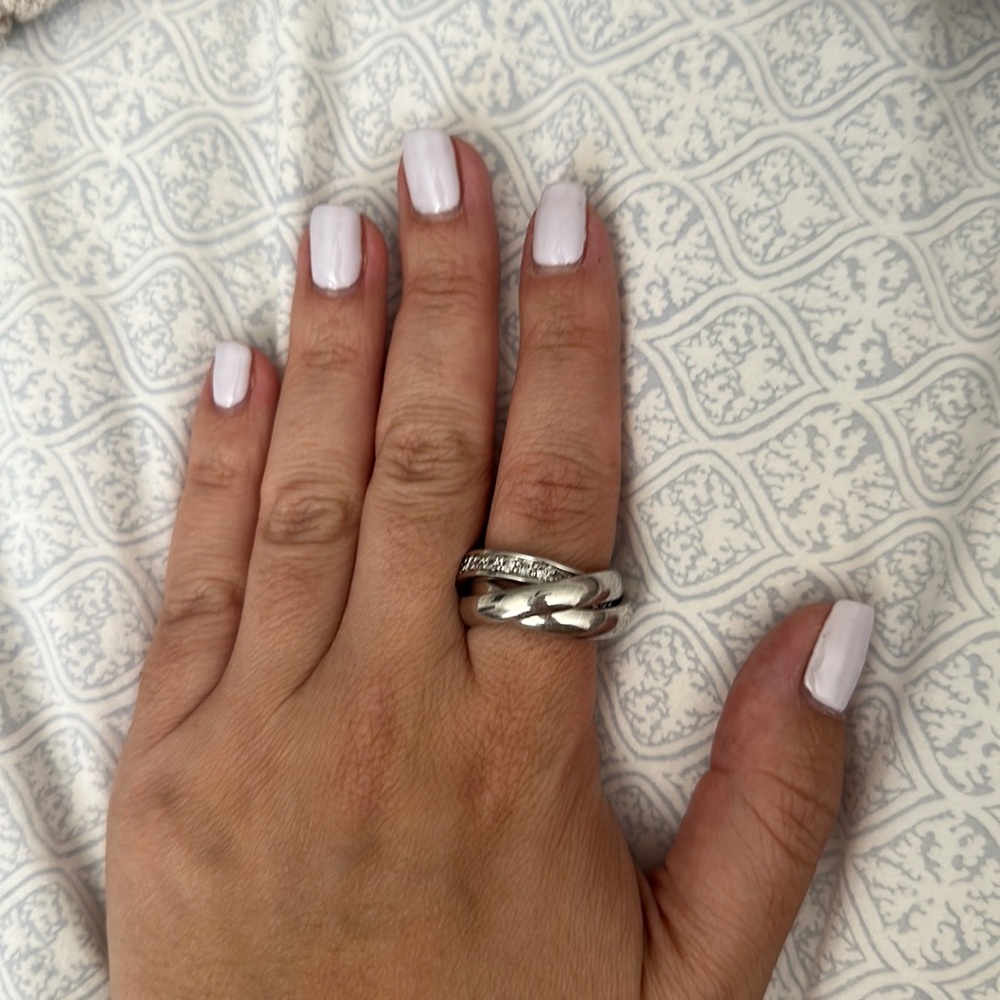SILVER TRINITY RING SIZE 7 NEW